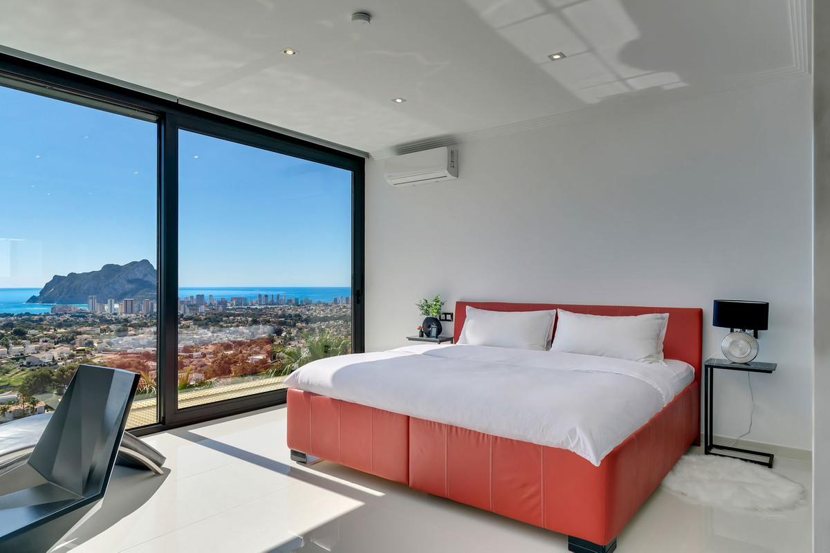 House – Detached Villa in Calpe
