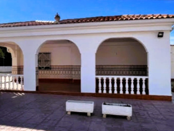 House – Detached Villa in Elche