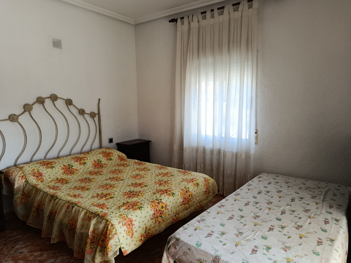 House – Detached Villa in Elche