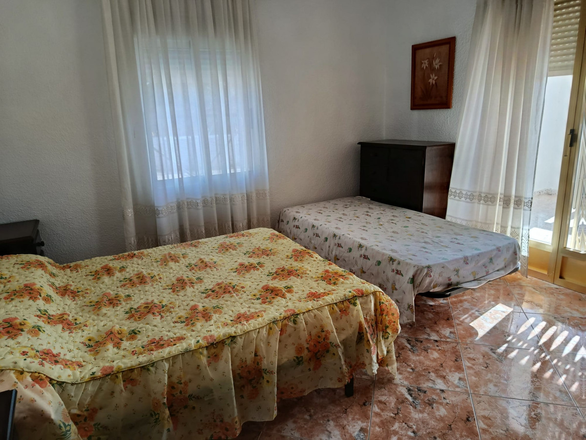 House – Detached Villa in Elche