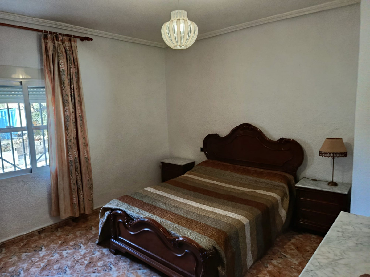 House – Detached Villa in Elche