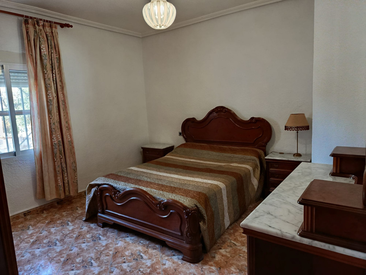 House – Detached Villa in Elche