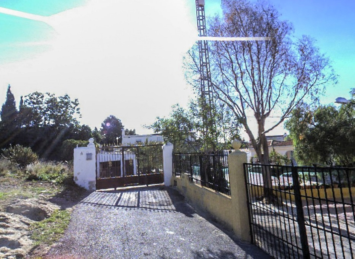 House – Detached Villa in Elche