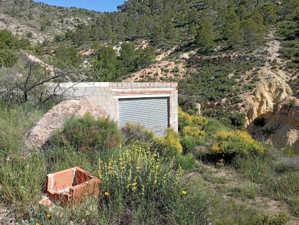 House – Cave House in Salinas