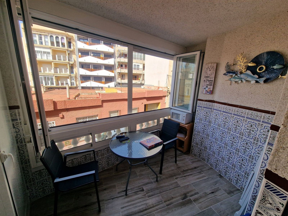 Apartment – Middle Floor Apartment in Torrevieja