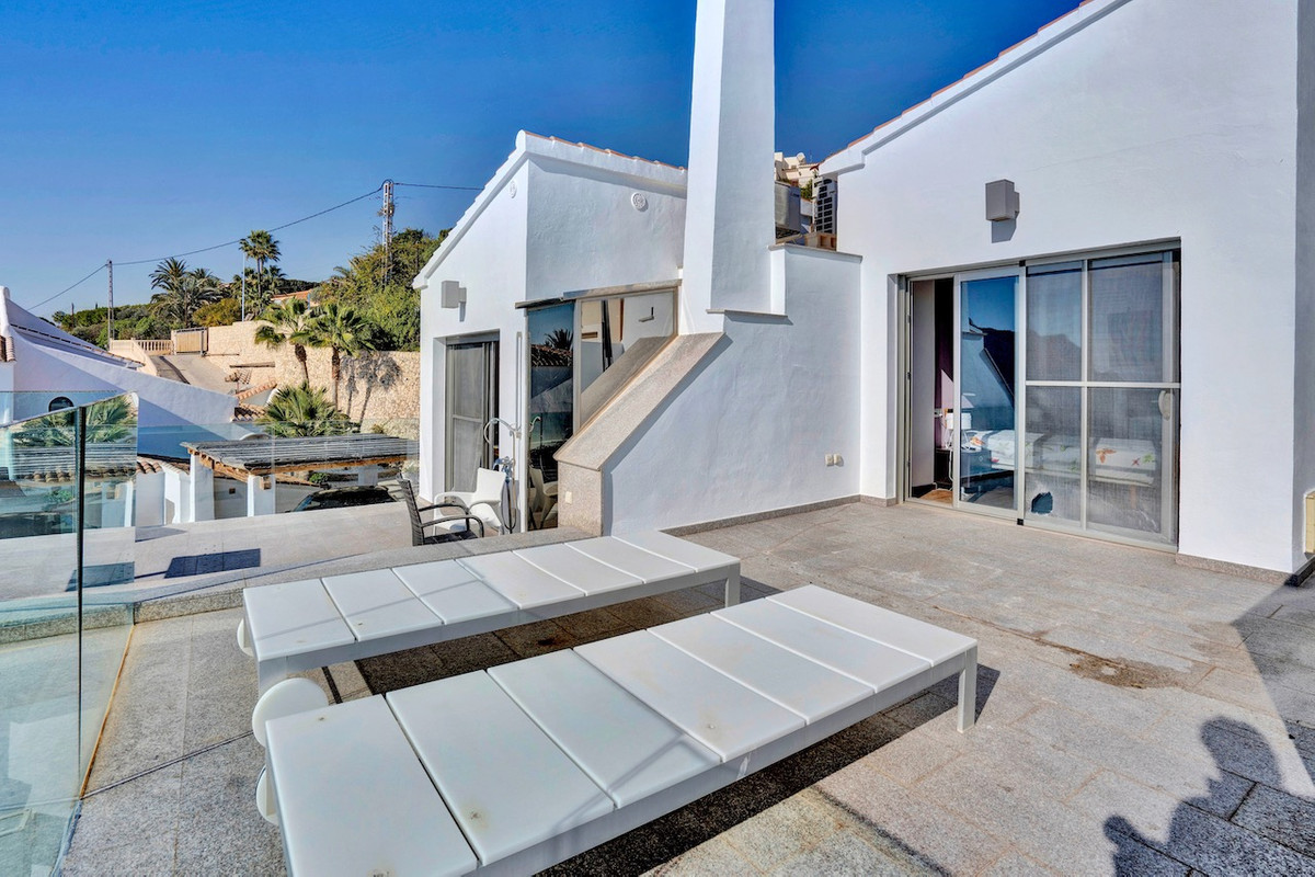 House – Detached Villa in Calpe