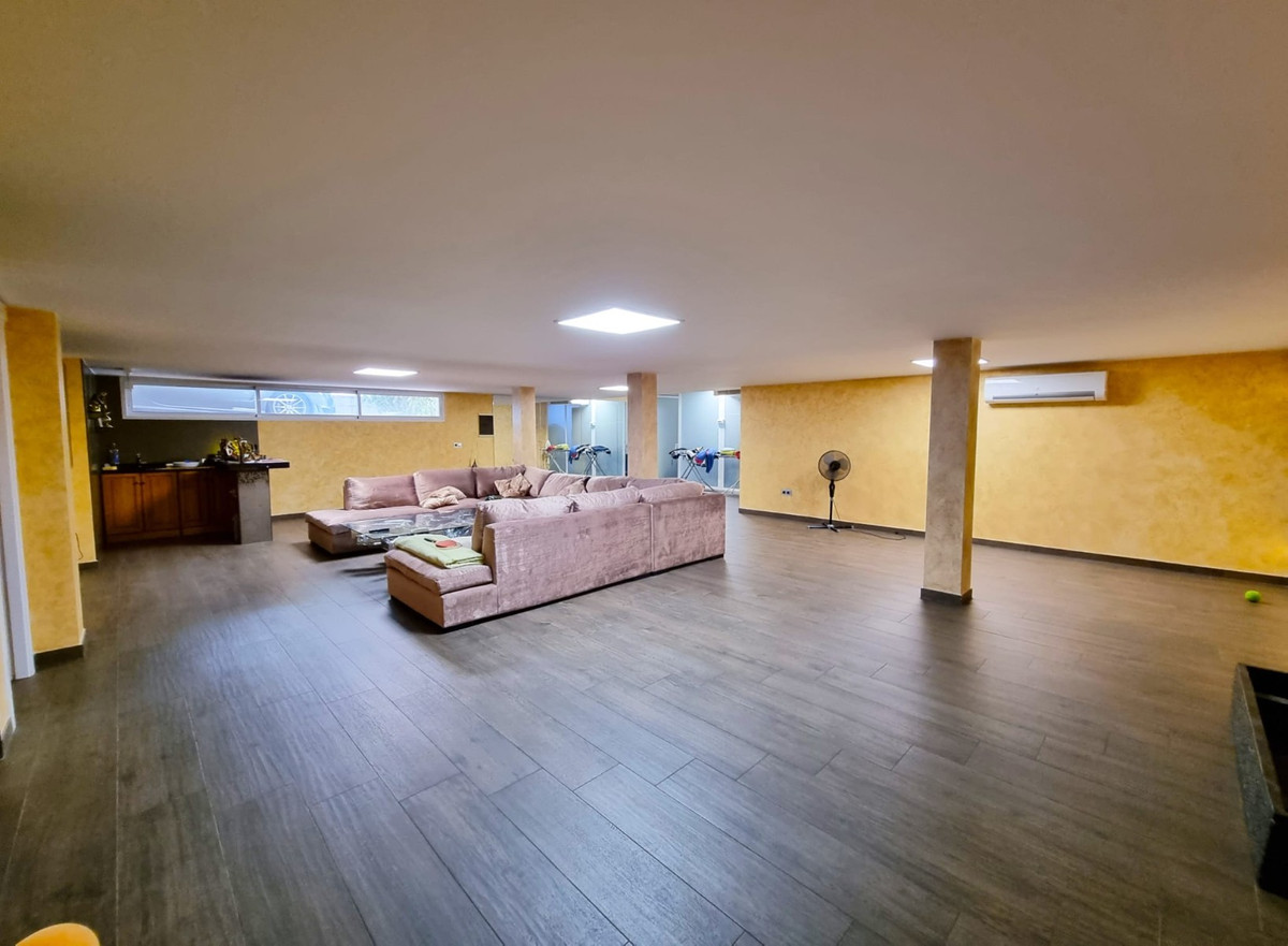 ShowFeedImage House – Detached Villa in Torrevieja