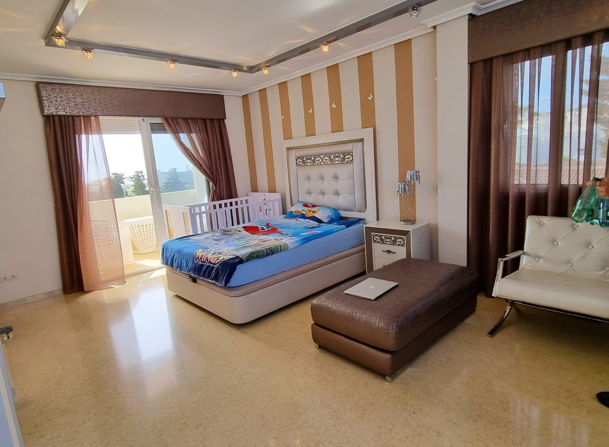 ShowFeedImage House – Detached Villa in Torrevieja