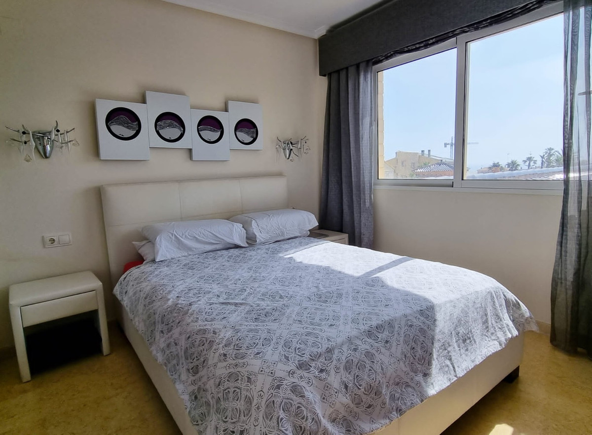 ShowFeedImage House – Detached Villa in Torrevieja