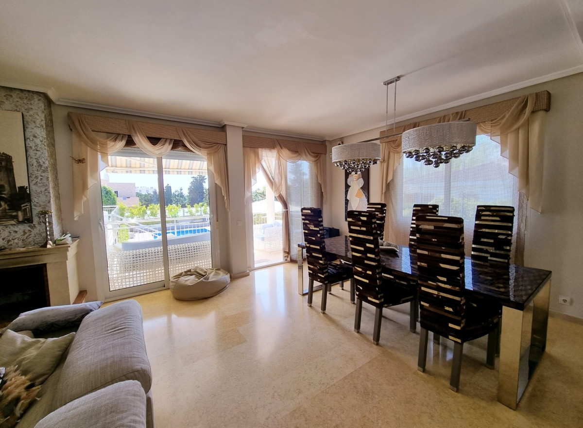 ShowFeedImage House – Detached Villa in Torrevieja