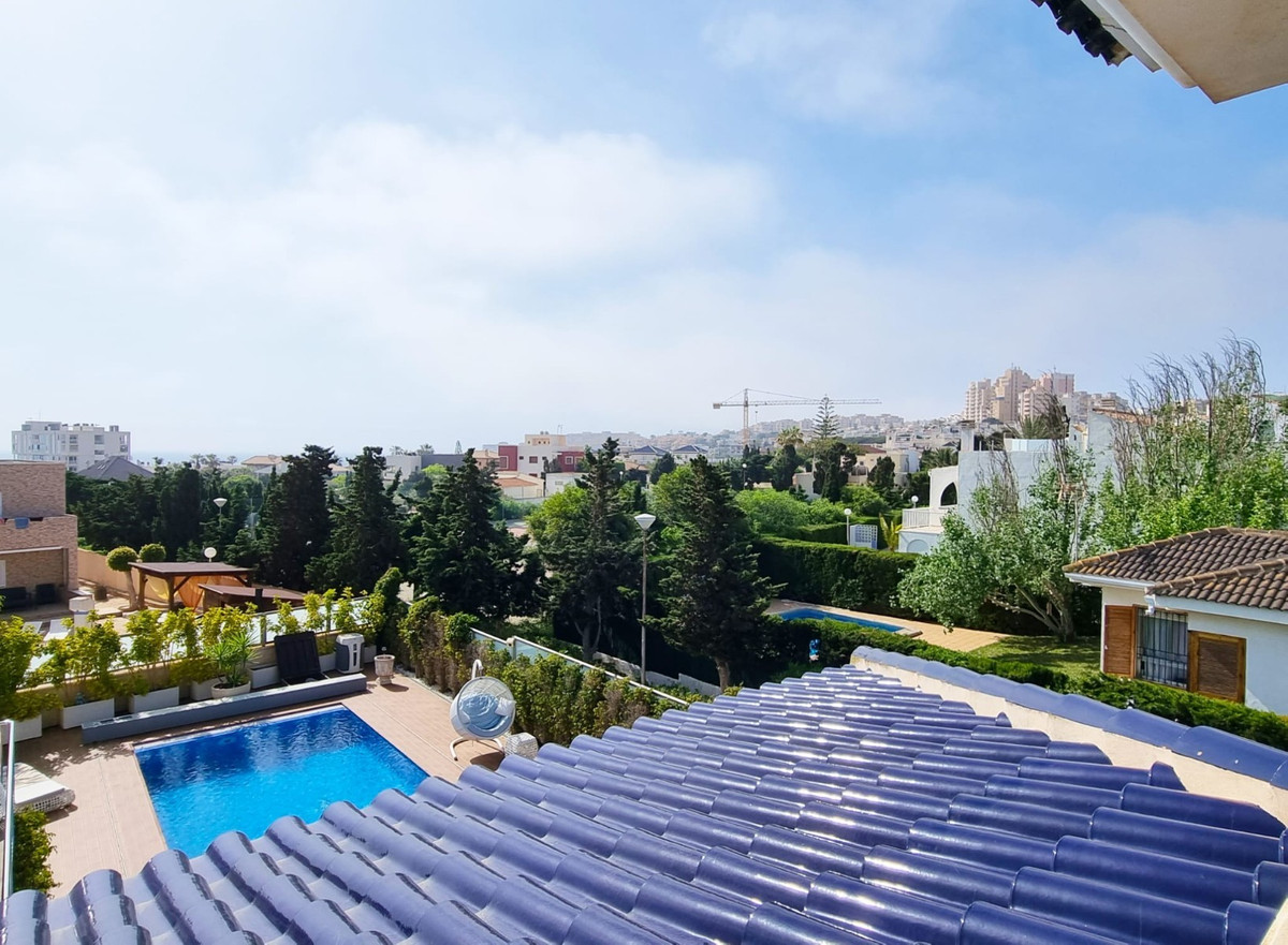 ShowFeedImage House – Detached Villa in Torrevieja