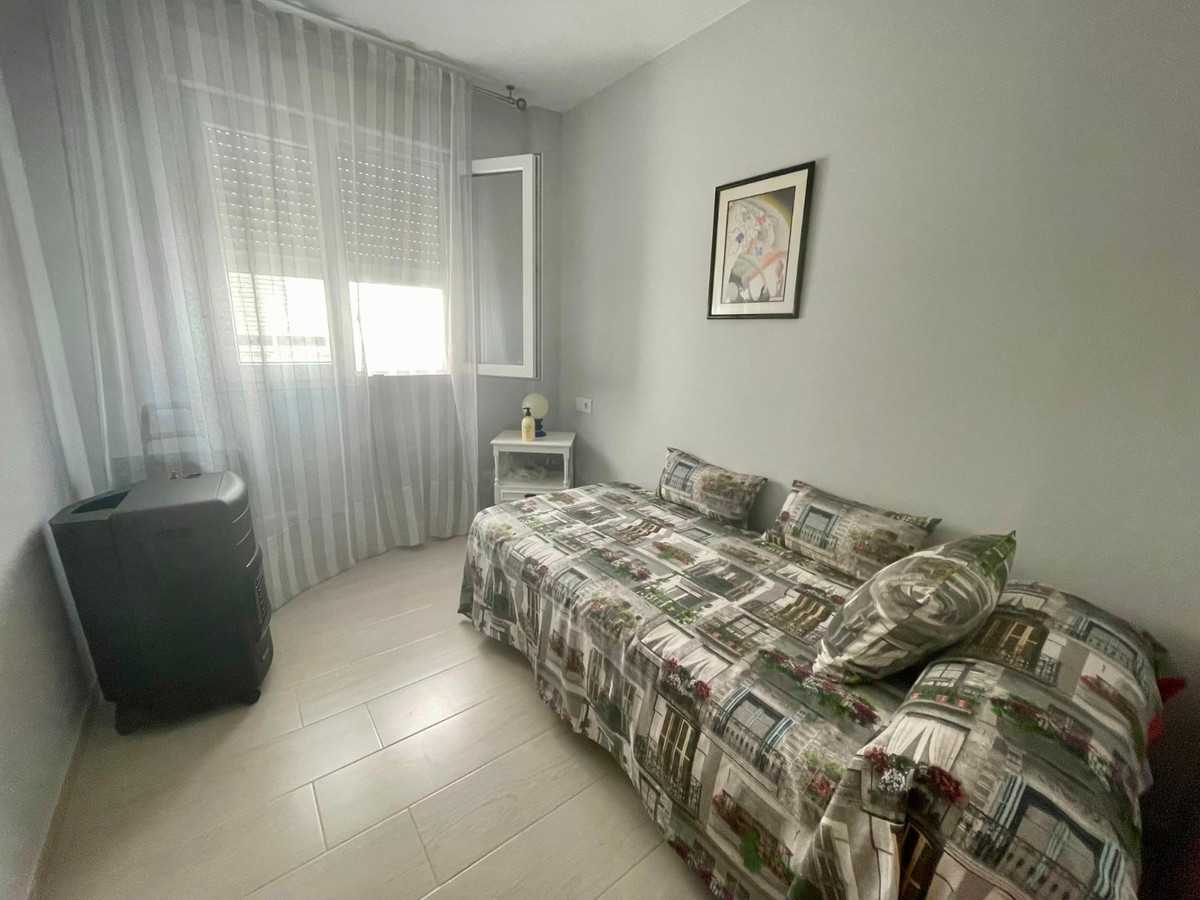 ShowFeedImage Apartment – Middle Floor Apartment in Torrevieja