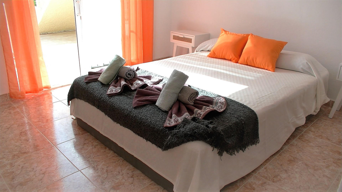 House – Detached Villa in Torrevieja