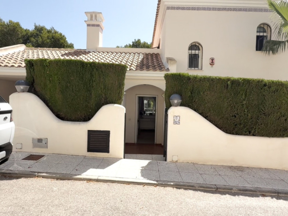 House – Detached Villa in Orihuela