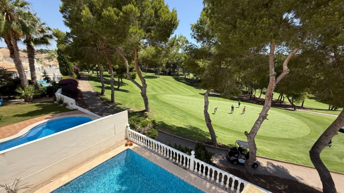 ShowFeedImage House – Detached Villa in Orihuela