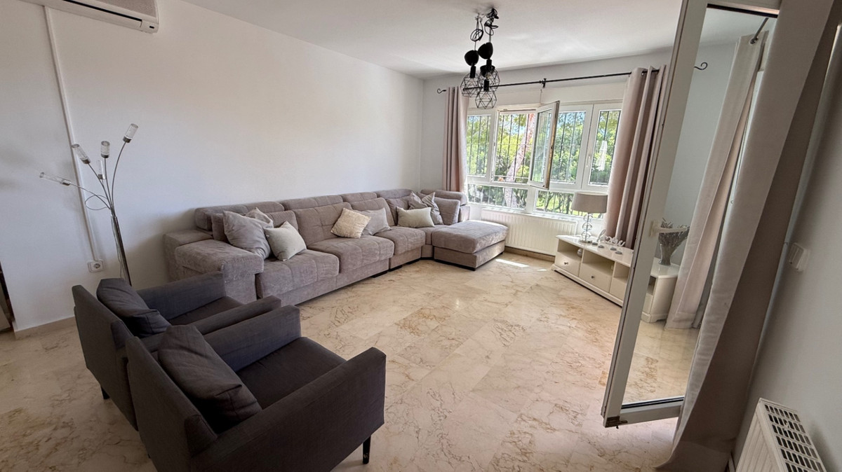 ShowFeedImage House – Detached Villa in Orihuela