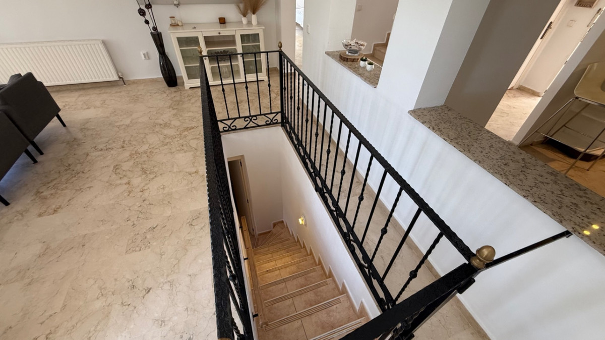 ShowFeedImage House – Detached Villa in Orihuela