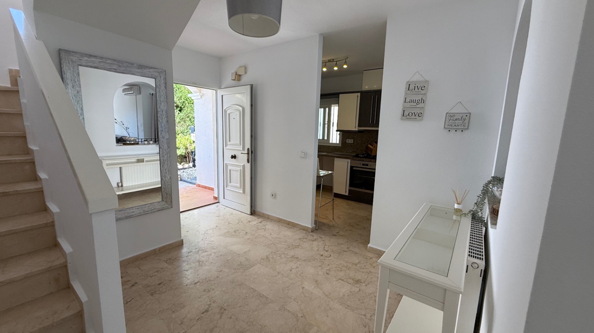 ShowFeedImage House – Detached Villa in Orihuela