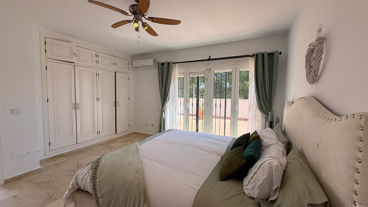 ShowFeedImage House – Detached Villa in Orihuela