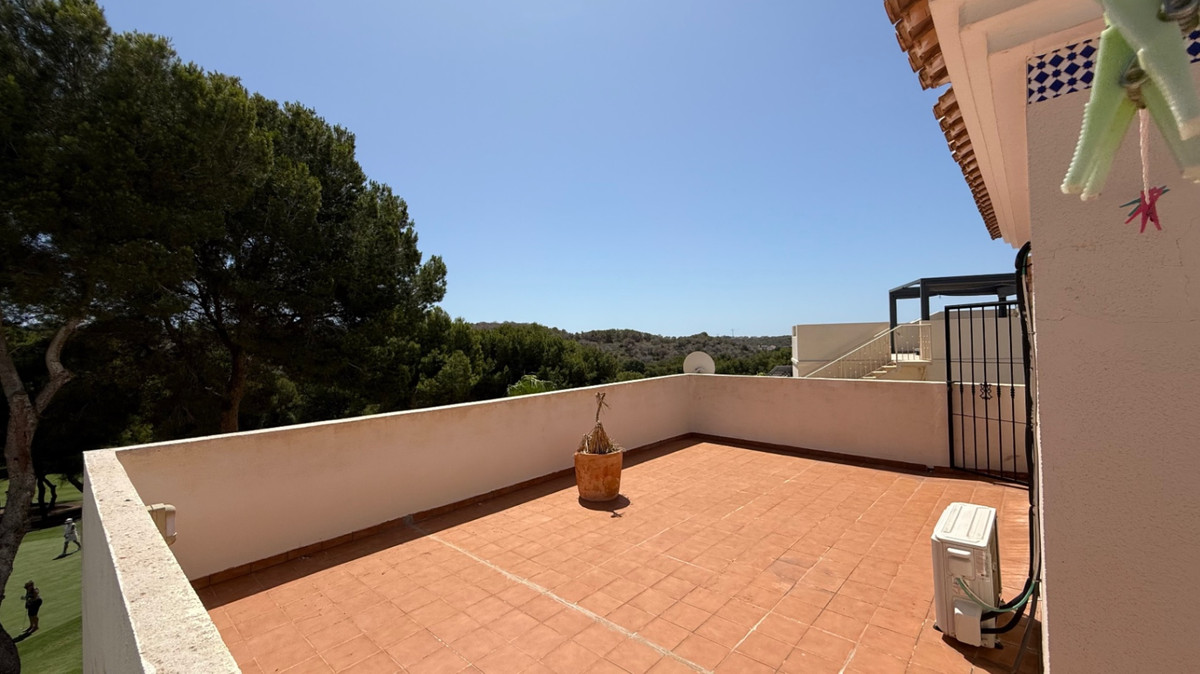ShowFeedImage House – Detached Villa in Orihuela