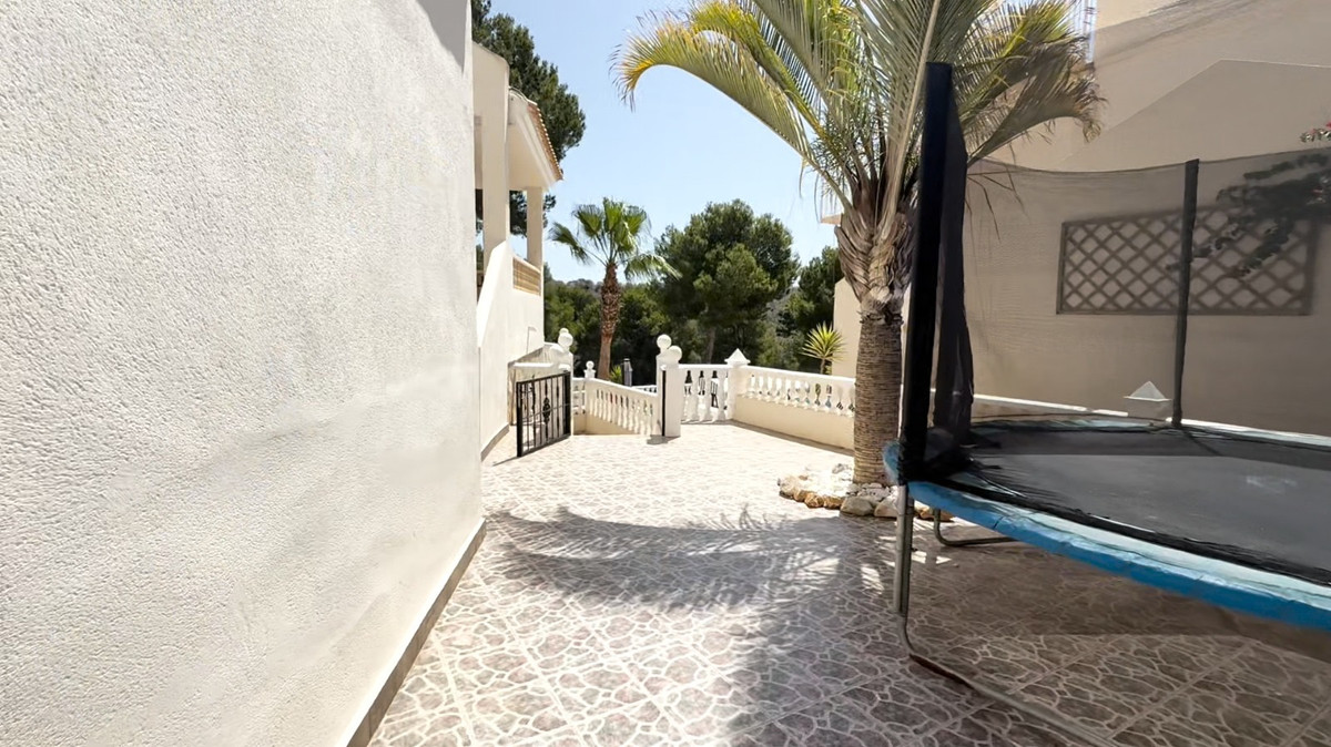 ShowFeedImage House – Detached Villa in Orihuela