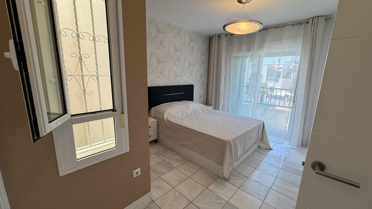 ShowFeedImage House – Townhouse in Torrevieja