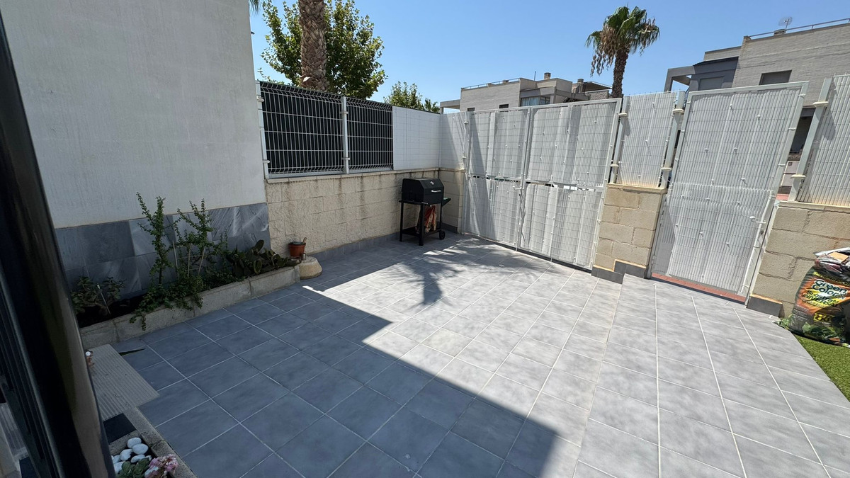 ShowFeedImage House – Townhouse in Torrevieja