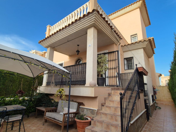 House – Detached Villa in Orihuela