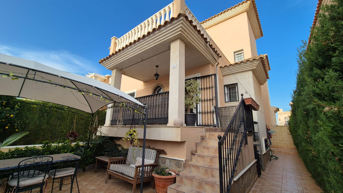 ShowFeedImage House – Detached Villa in Orihuela