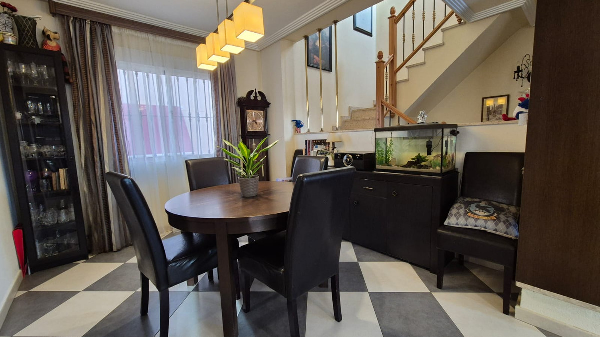 ShowFeedImage House – Detached Villa in Orihuela