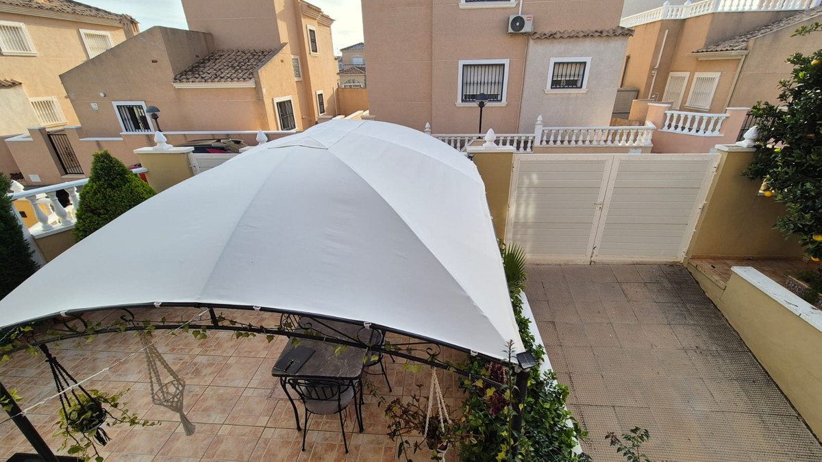 ShowFeedImage House – Detached Villa in Orihuela