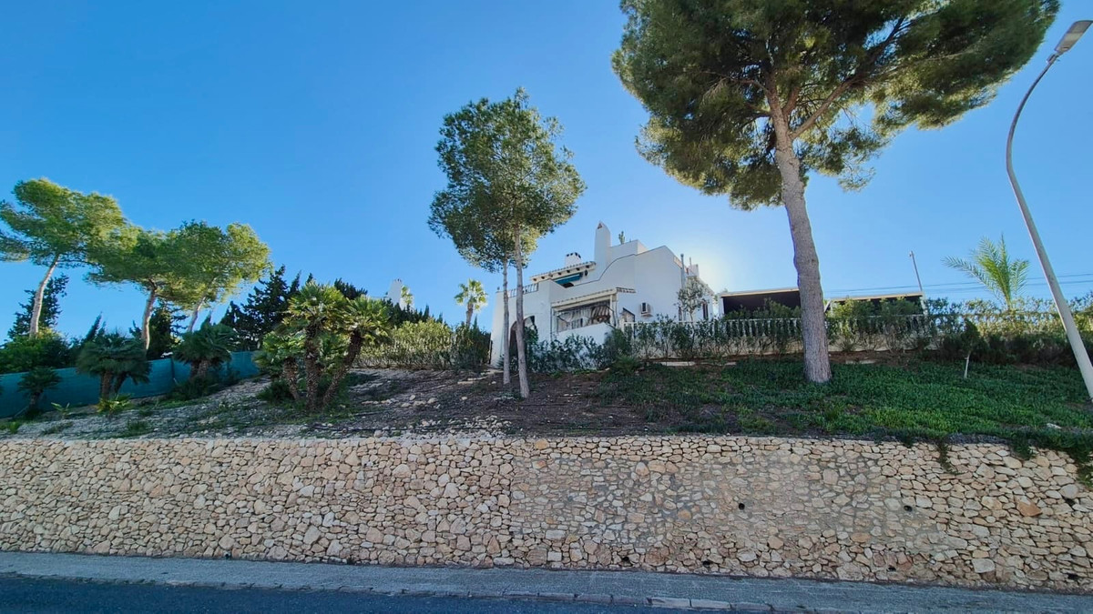 ShowFeedImage House – Detached Villa in Orihuela