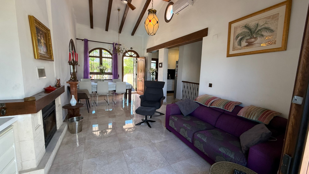 ShowFeedImage House – Detached Villa in Orihuela