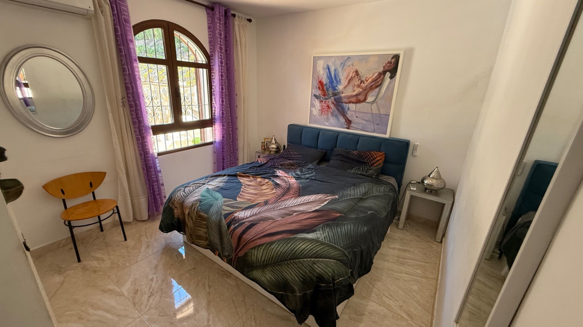 ShowFeedImage House – Detached Villa in Orihuela