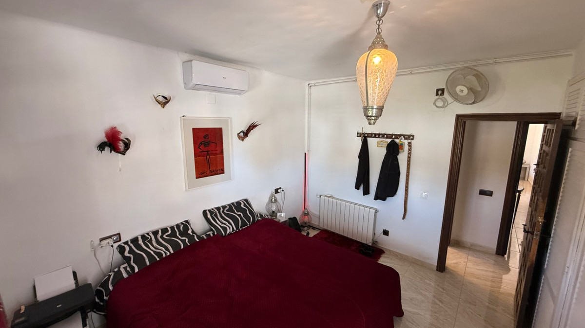 ShowFeedImage House – Detached Villa in Orihuela