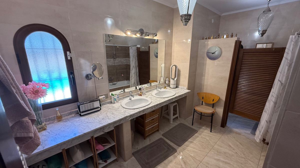 ShowFeedImage House – Detached Villa in Orihuela