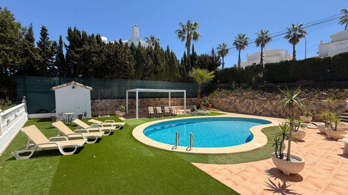 ShowFeedImage House – Detached Villa in Orihuela