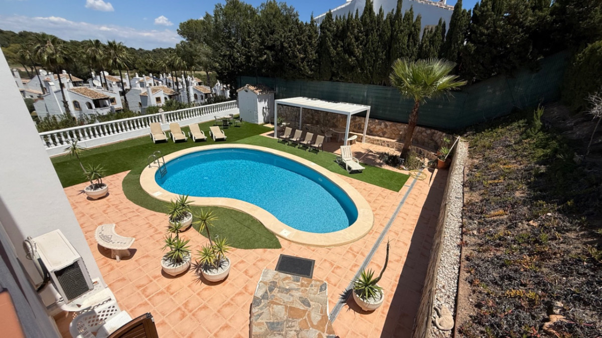 ShowFeedImage House – Detached Villa in Orihuela