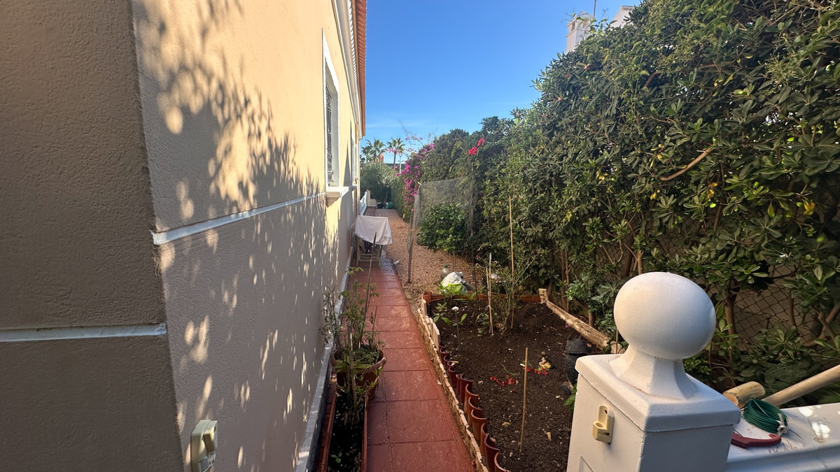 House – Detached Villa in Torrevieja