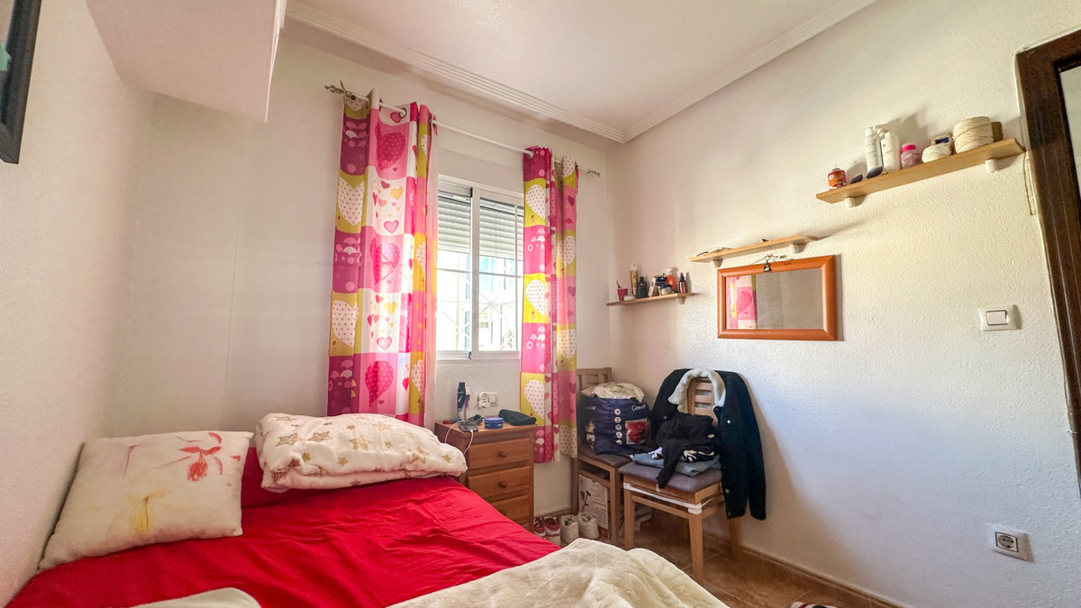 ShowFeedImage House – Bungalow in Torrevieja