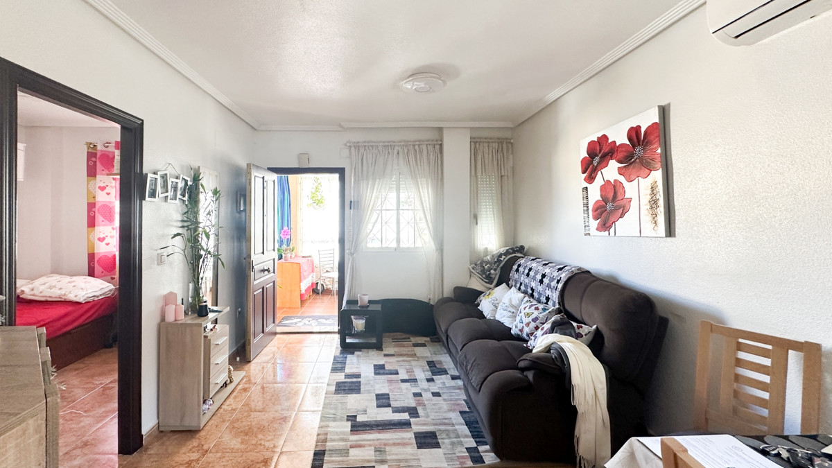 ShowFeedImage House – Bungalow in Torrevieja