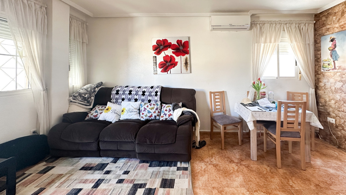 ShowFeedImage House – Bungalow in Torrevieja