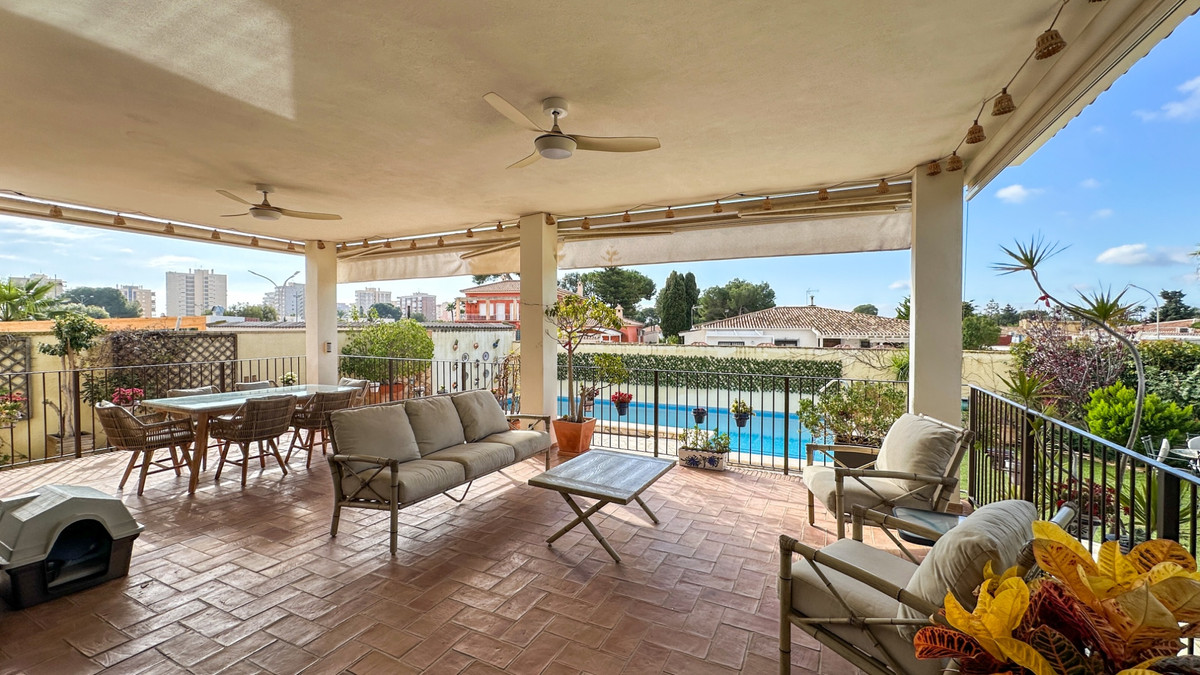 House – Detached Villa in Orihuela