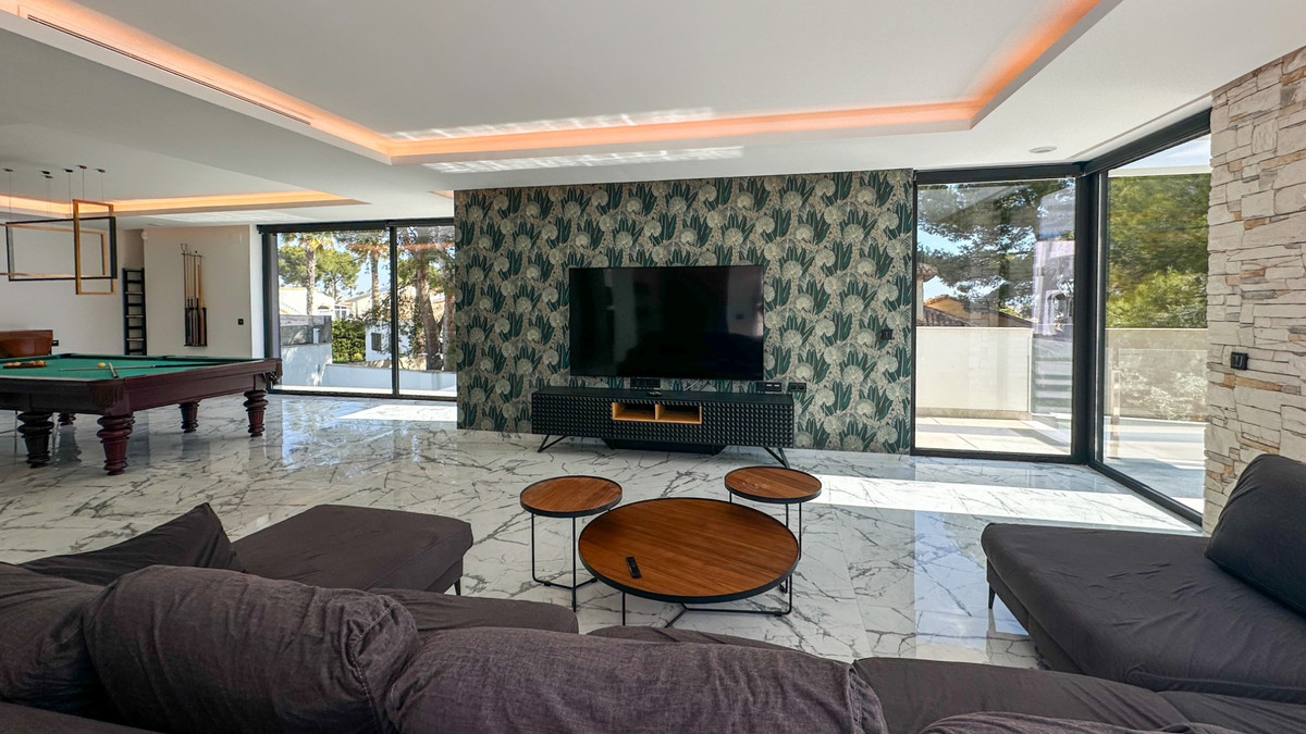 ShowFeedImage House – Detached Villa in Orihuela