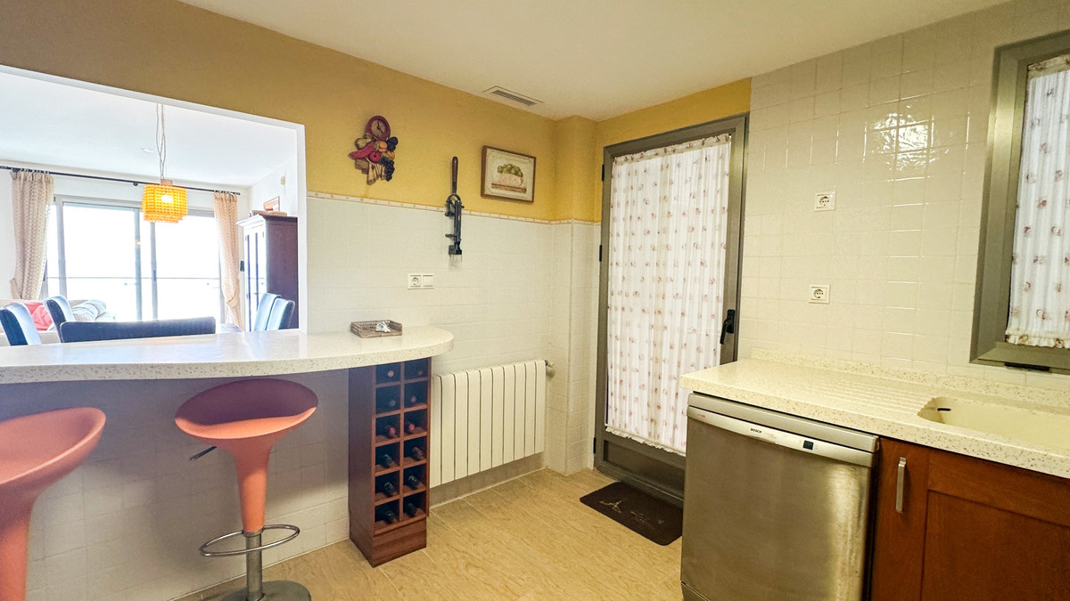 ShowFeedImage Apartment – Middle Floor Apartment in Torrevieja