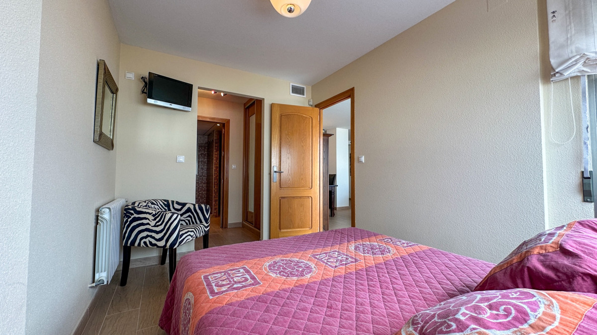 ShowFeedImage Apartment – Middle Floor Apartment in Torrevieja
