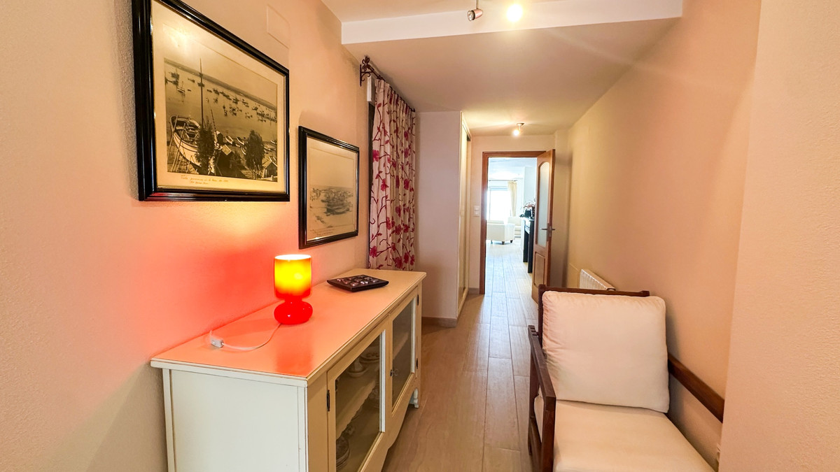ShowFeedImage Apartment – Middle Floor Apartment in Torrevieja