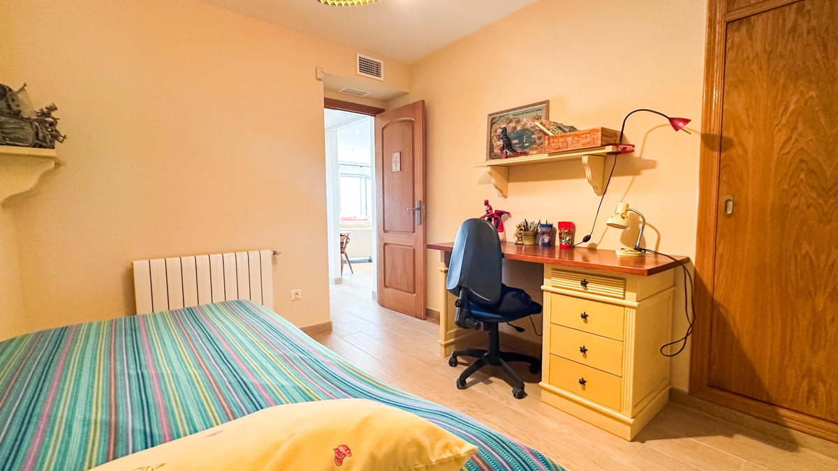 ShowFeedImage Apartment – Middle Floor Apartment in Torrevieja