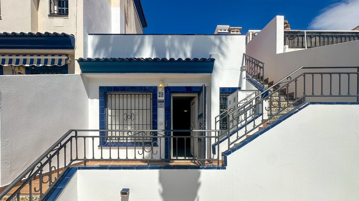 ShowFeedImage House – Townhouse in Orihuela