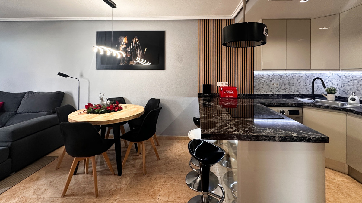 ShowFeedImage Apartment – Middle Floor Apartment in Torrevieja